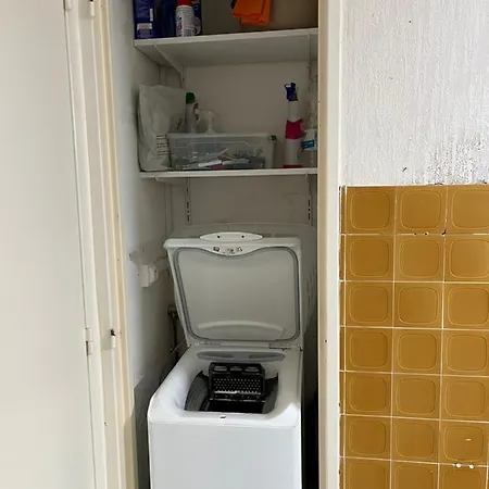 Les Batteries Face A La דירה קוליור